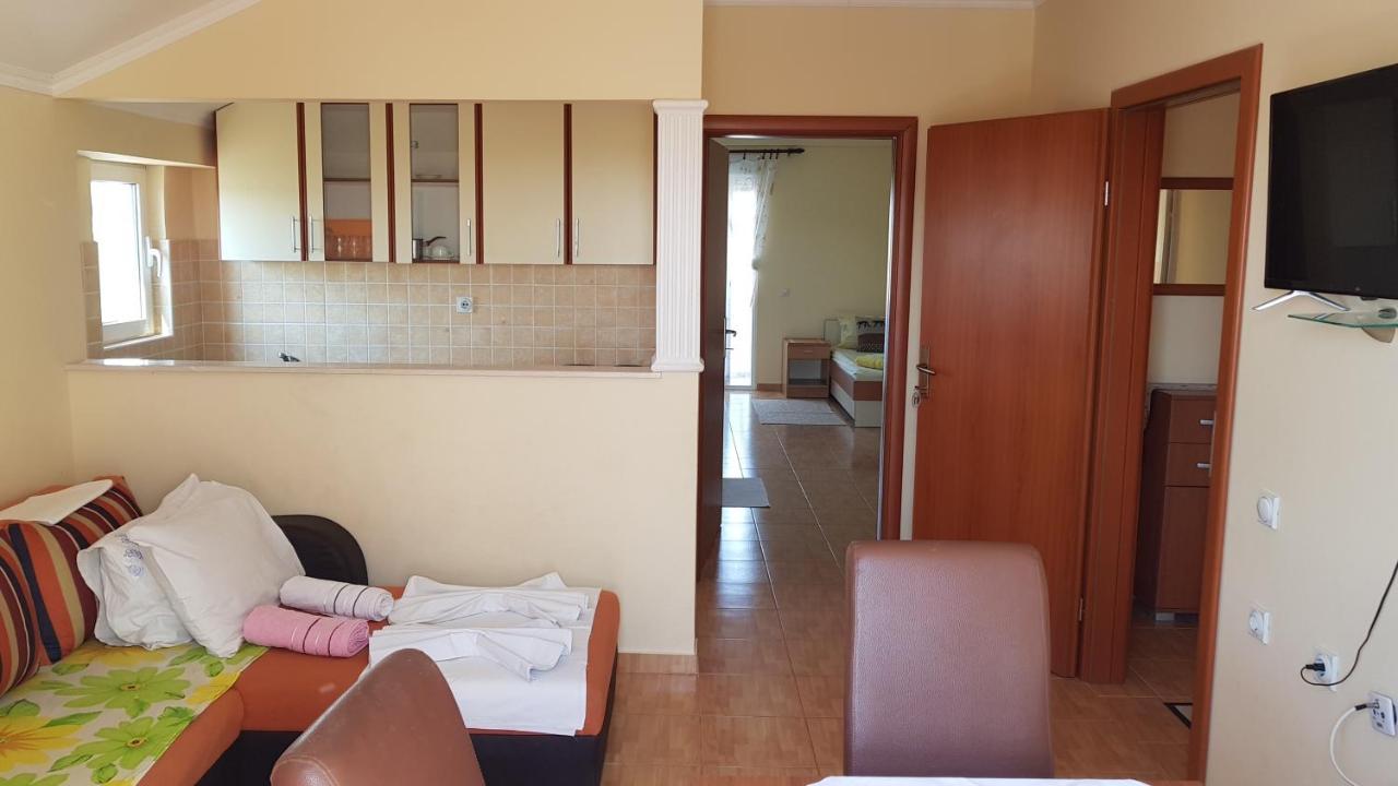 Apartments Belmare Ulcinj Exterior photo